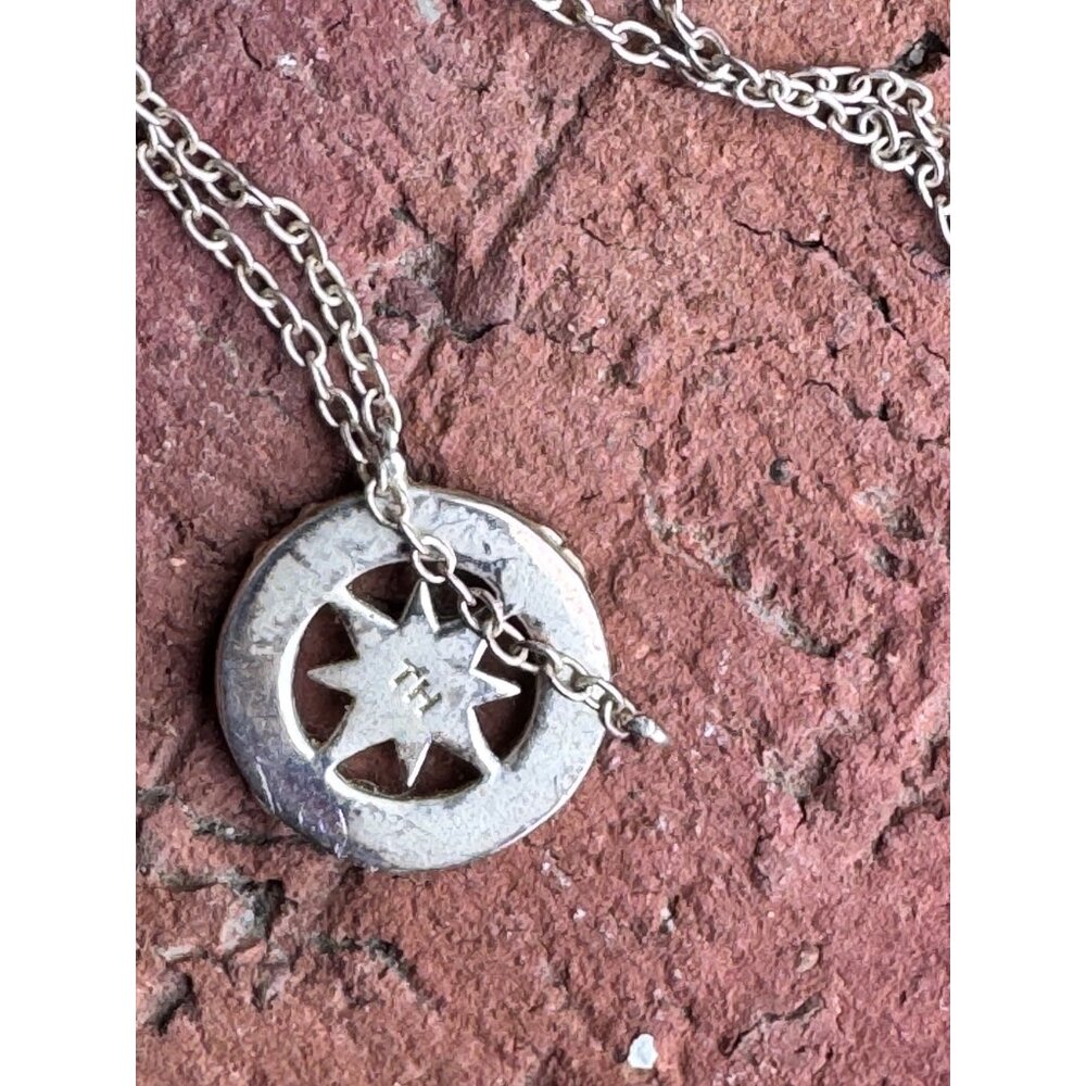 Compass Pendant Necklace In Sterling Silver With Delicate Chain 17 1/2" - Picture 9 of 9